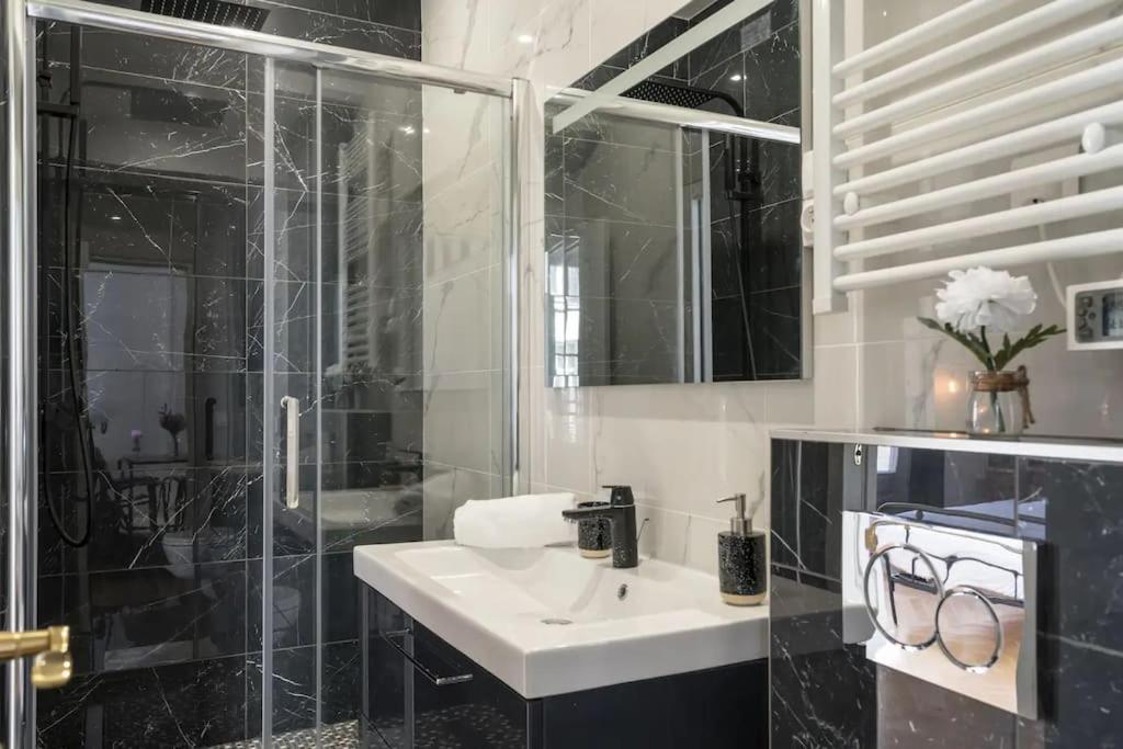 Typical Parisian Flat#3Bedrooms#Opera#Louvre Bagian luar foto